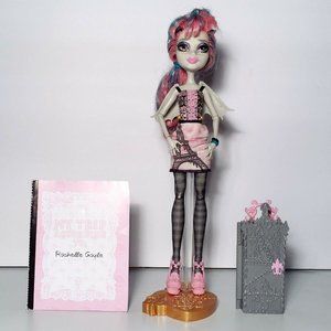 Monster High Scaris Rochelle Goyle Doll Mattel